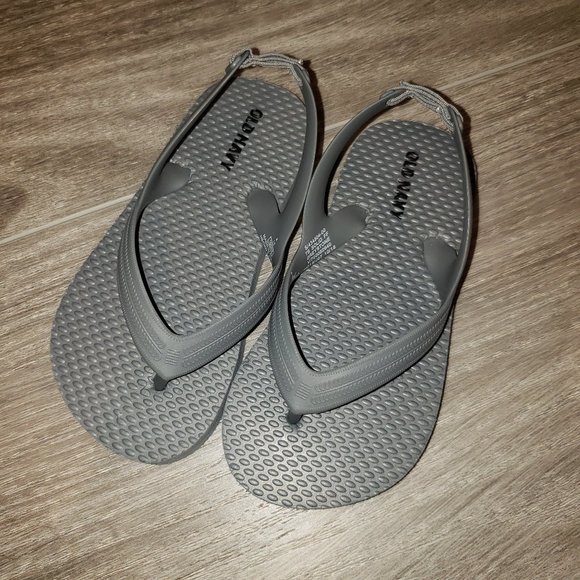 NWOT Old Navy Grey Toddler Thong Flip Flops size 8 - Picture 2 of 6